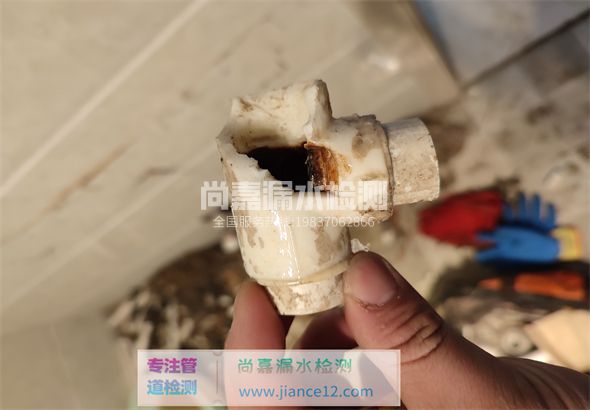 龙湖镇引起漏水的原因有哪些？